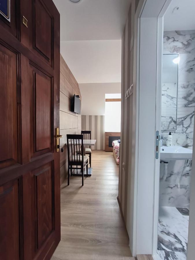 Studio Apartments Maksimovic Ниш Экстерьер фото