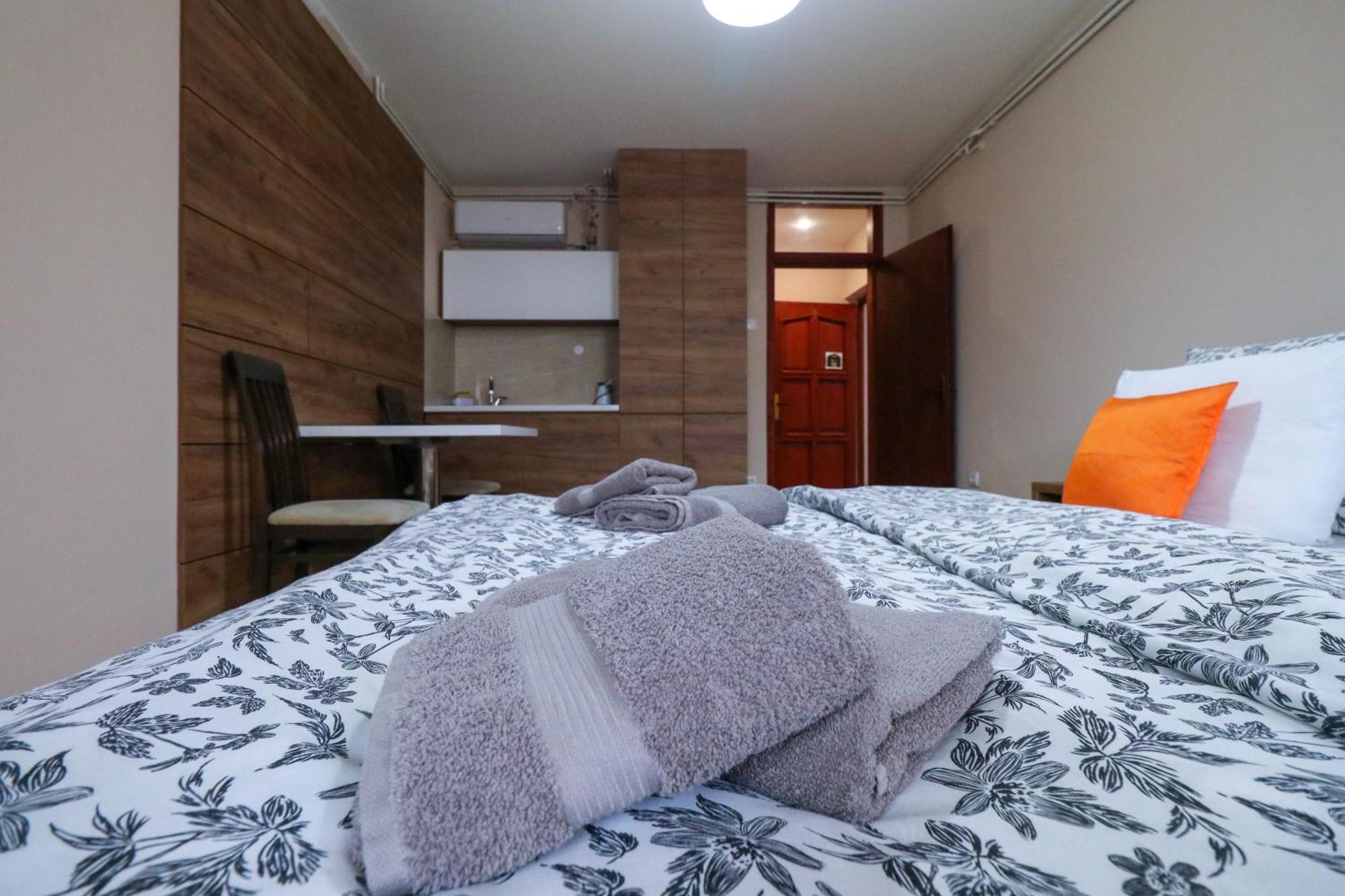 Studio Apartments Maksimovic Ниш Экстерьер фото